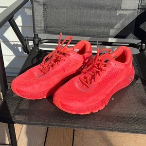 Mens 11.5 UA HOVR MACHINA 2